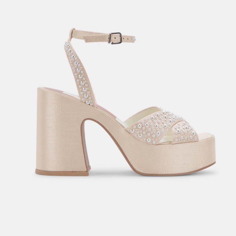 Dolce Vita - WESSI HEEL
Color: VANILLA PEARLS, Size: 8